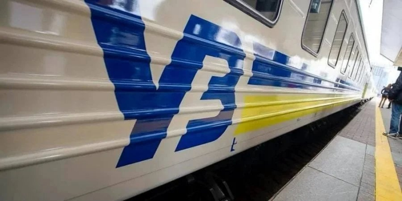 Без тендеру і за вищою ціною. Укрзалізниця обрала партнерів Шурми постачальником рейок на 666 млн — Наші гроші